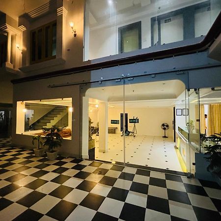 The Lavish Stay فاراناسي المظهر الخارجي الصورة