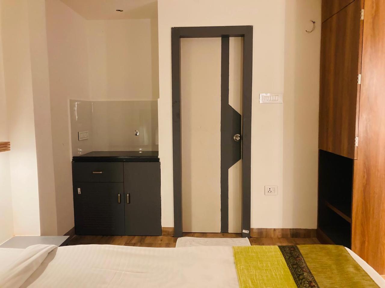 The Lavish Stay فاراناسي المظهر الخارجي الصورة
