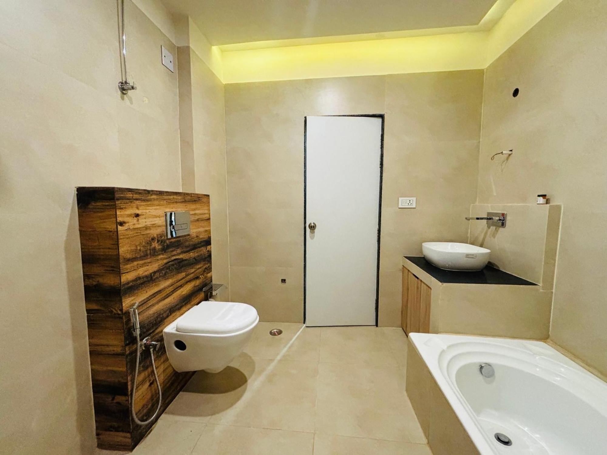 The Lavish Stay فاراناسي المظهر الخارجي الصورة