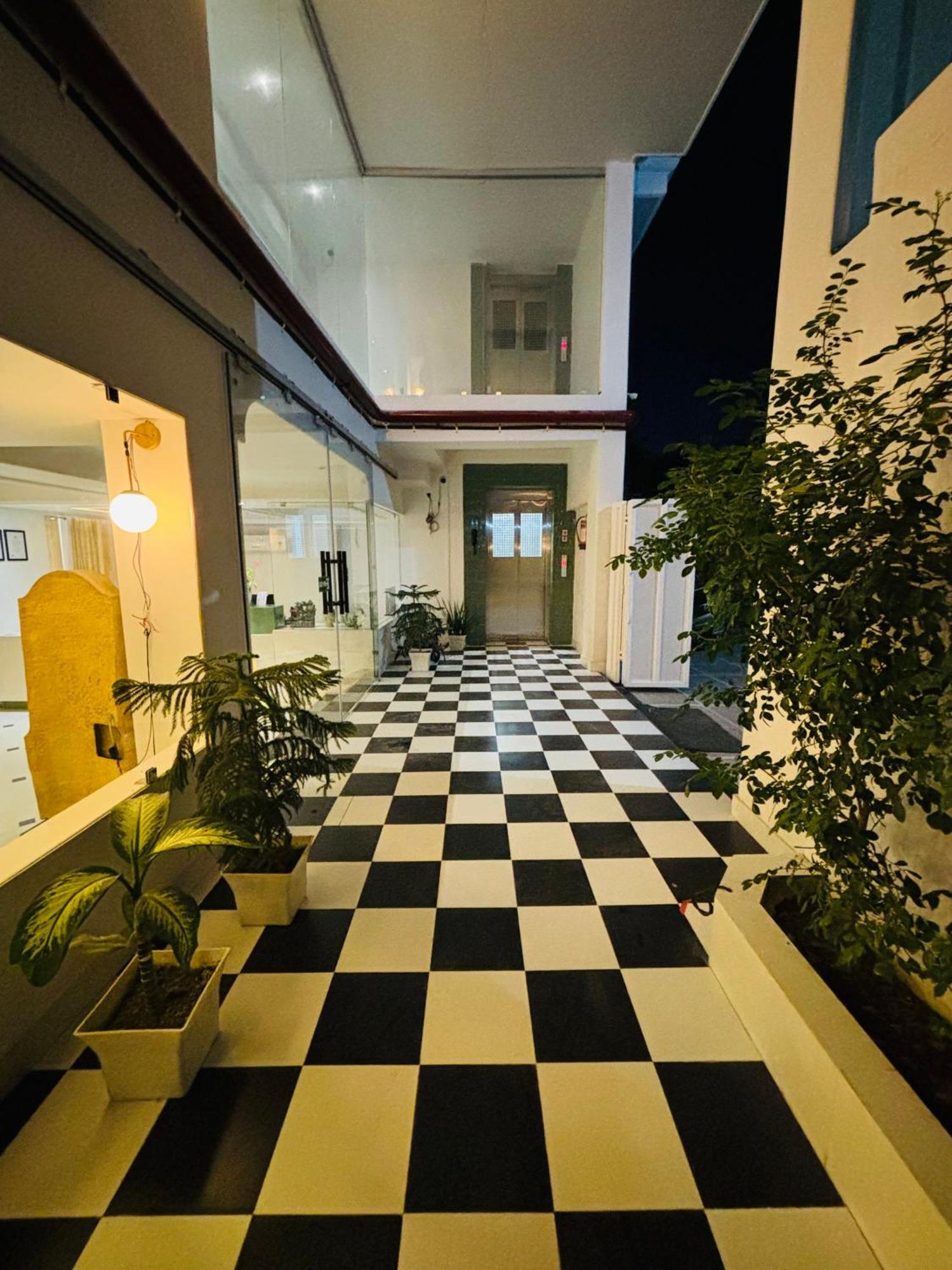 The Lavish Stay فاراناسي المظهر الخارجي الصورة