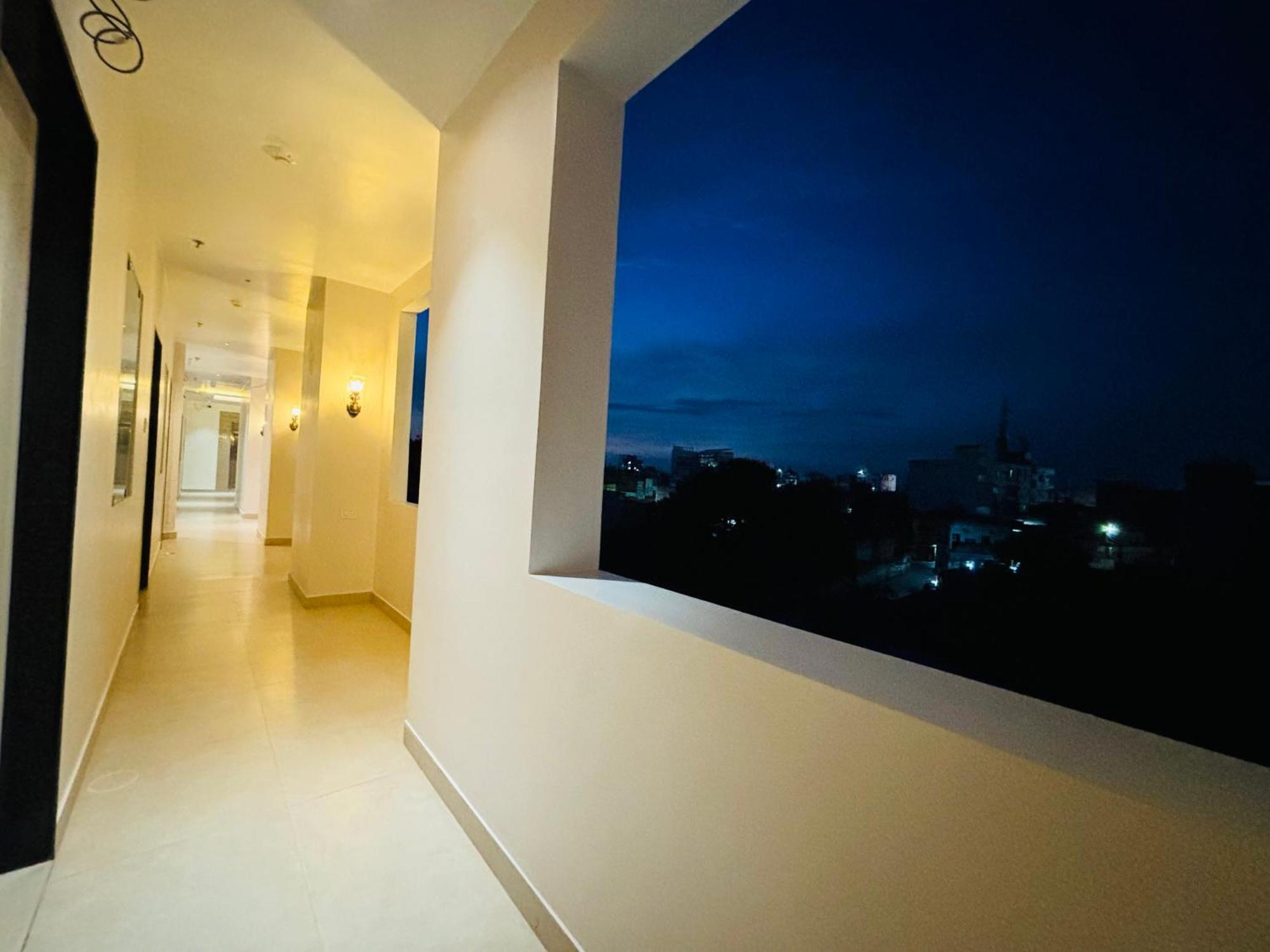 The Lavish Stay فاراناسي المظهر الخارجي الصورة