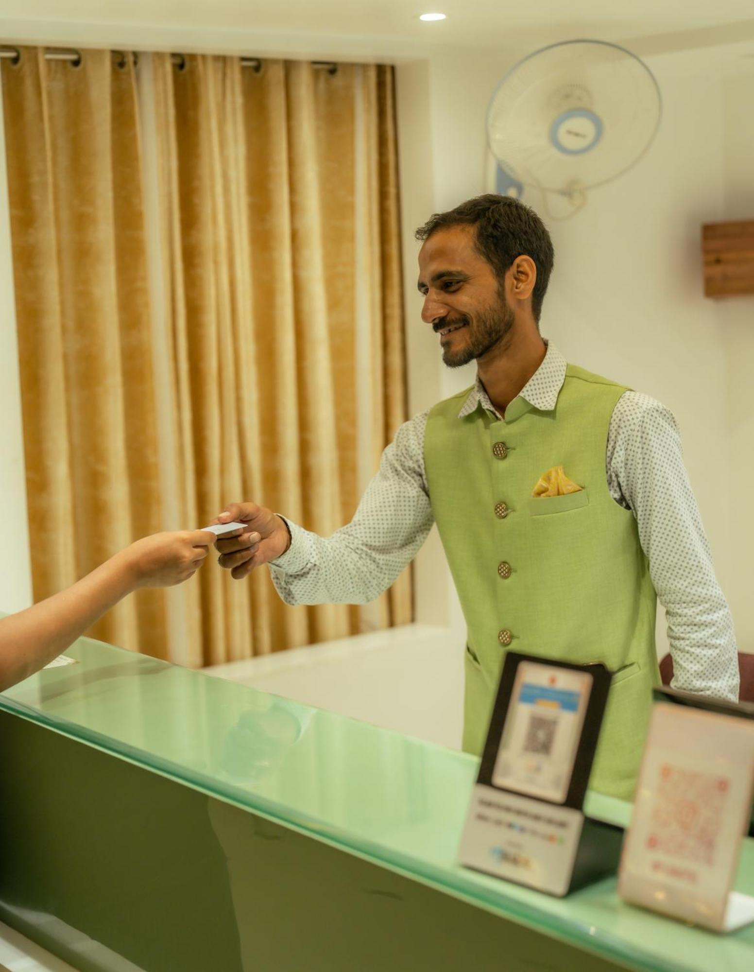 The Lavish Stay فاراناسي المظهر الخارجي الصورة